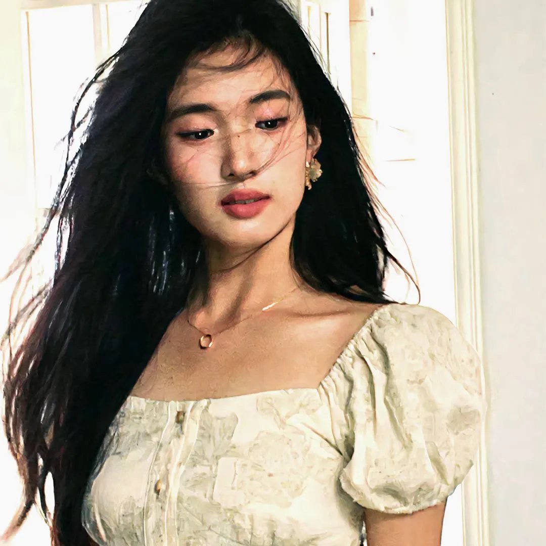 笼中女